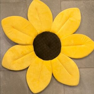 Yellow Sunflower SBlooming Bath, never used